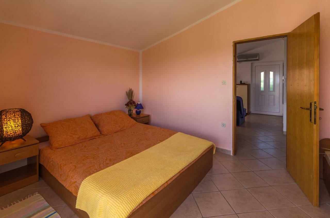 Fisa Apartments Vir Exterior photo